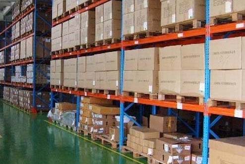 Pharmaceutical industry (wooden pallets, wooden pallet applications)